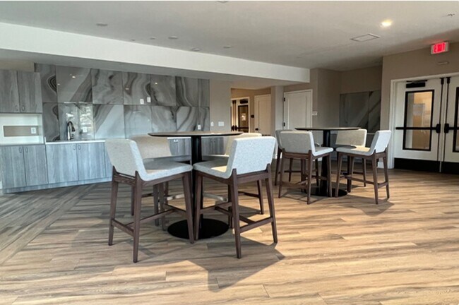 Building Photo - 604 Frank E Rodgers Blvd S