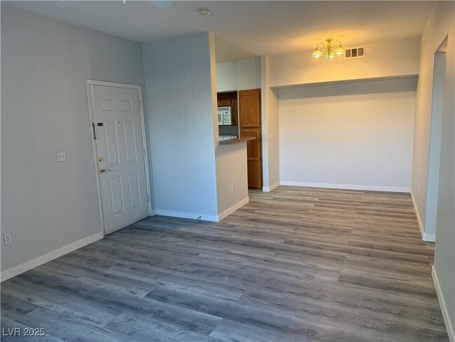 Building Photo - 7255 W Sunset Rd