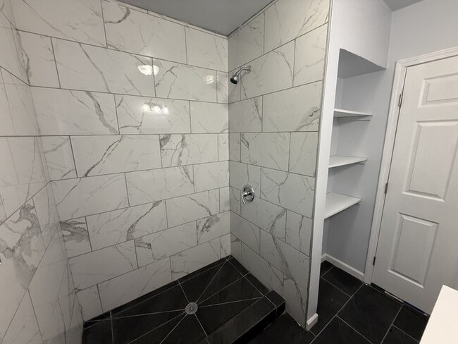 Building Photo - 1031 N Belvedere Blvd