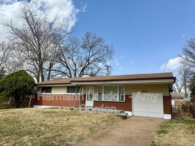 Primary Photo - 2247 Lovett Dr