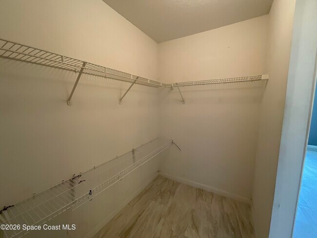 Building Photo - 1712 Valcourt St NW