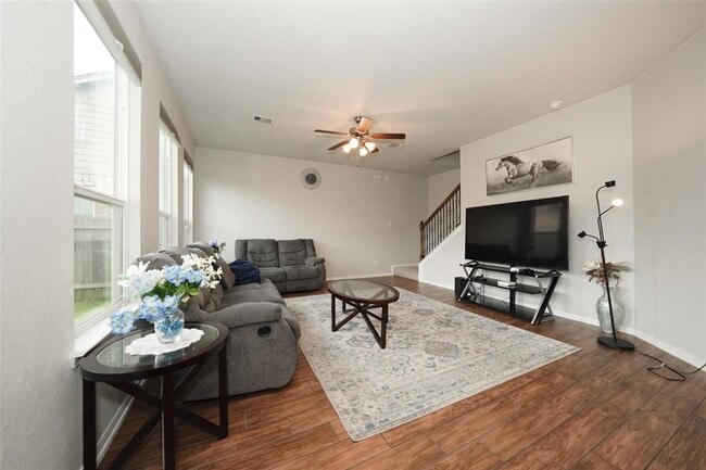 Building Photo - 3022 Bugatti Dr