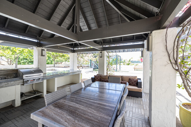 Building Photo - 500 Lunalilo Home Rd