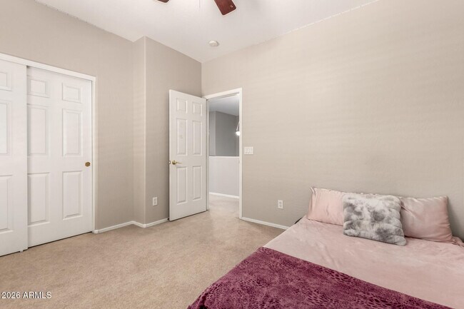 Building Photo - 2043 W Periwinkle Way