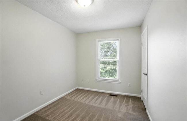 Building Photo - 2333 Meadows Landing