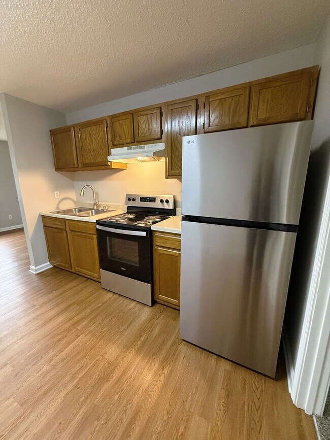 Building Photo - 1 Bedroom / 1.5 Bath with Garage in Gray, TN!