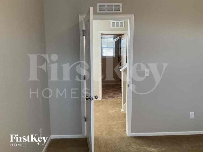 Building Photo - 4401 N Quatar Ct