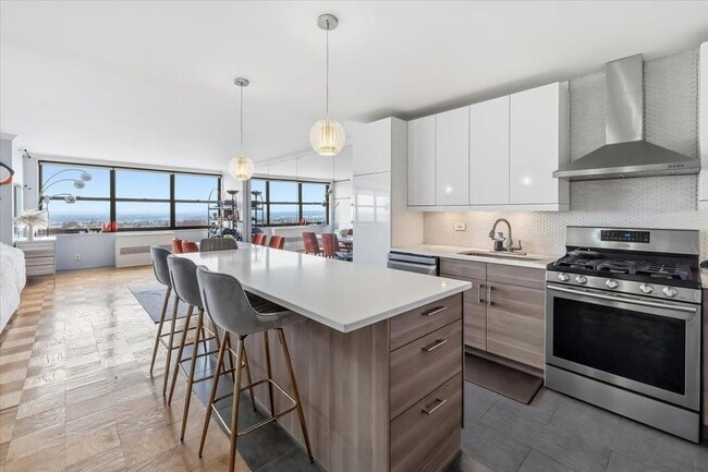 Building Photo - 7000 JFK Blvd E