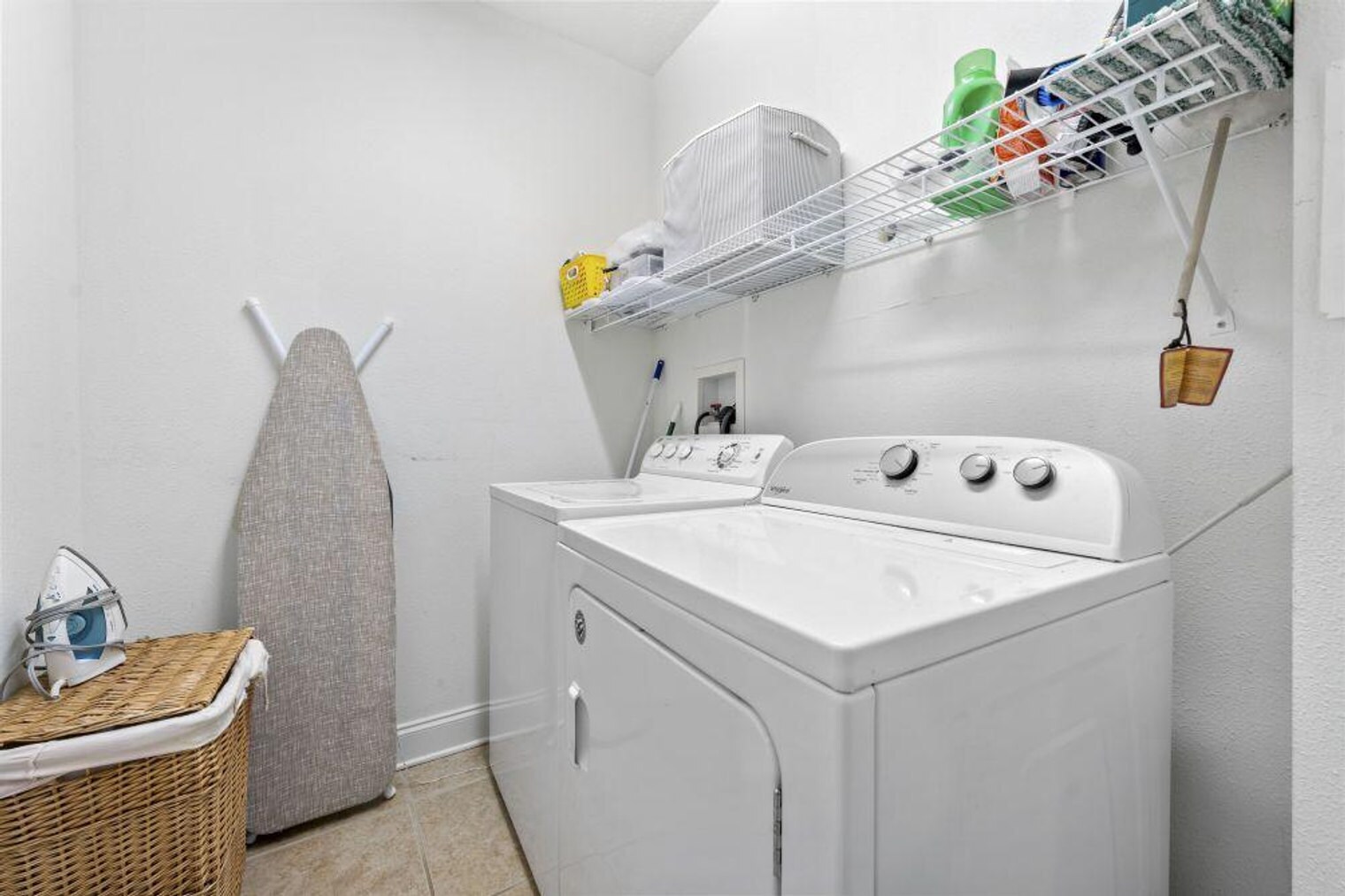 Building Photo - 27800 Canal Rd