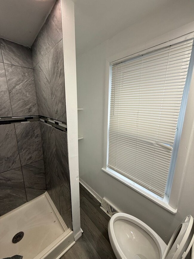 Building Photo - 15 Deming Ave