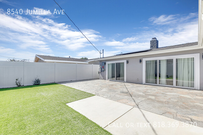 Building Photo - STYLISH AND MODERN 3BR/2BA IN RESIDENTIAL ...