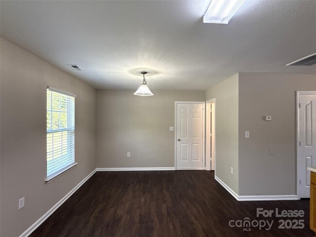 Building Photo - 5815 Kelden Walker Ln