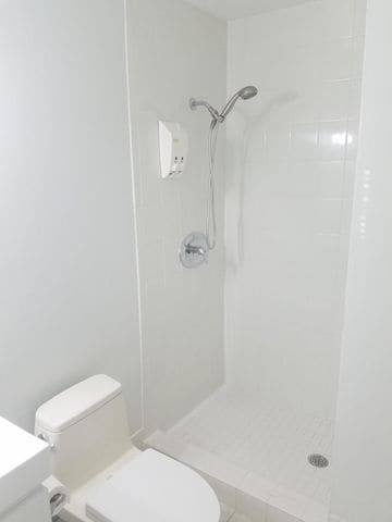 Building Photo - 181 NE Wavecrest Way