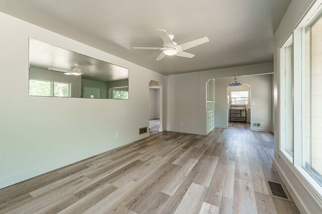 Building Photo - MOVE IN SPECIAL - Charming 1950’s Two-Bedroom with Character & Shared Outdoor Space