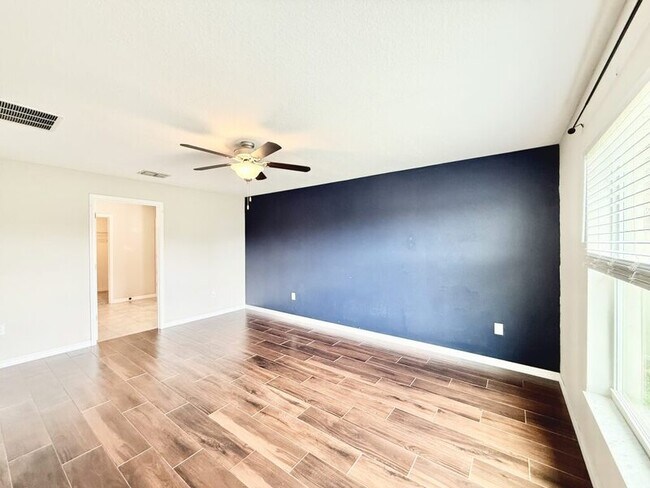 Building Photo - 17134 White Mangrove Dr