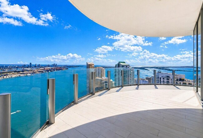 Building Photo - 300 Biscayne Blvd Way