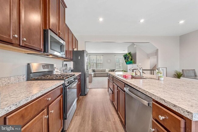 Building Photo - 205 Dalton Dr