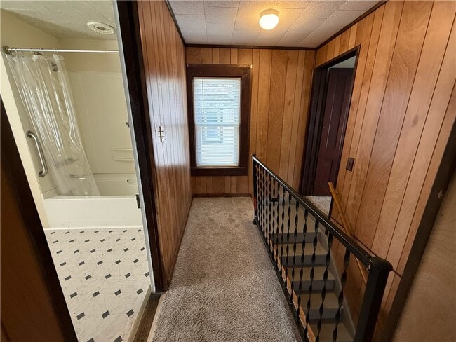 Building Photo - 23 Burton St