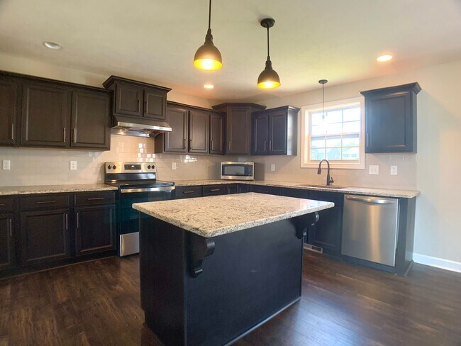 Building Photo - 1734 Ellie Piper Cir