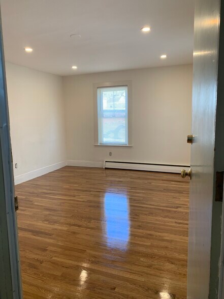 Building Photo - 22 Rantoul St