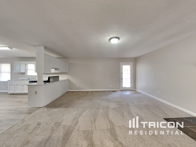 Building Photo - 220 Cypress Cir