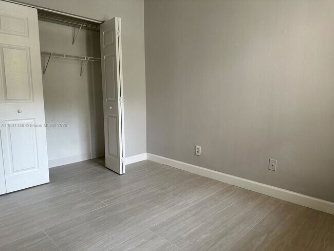 Building Photo - 891 Cypress Park Way