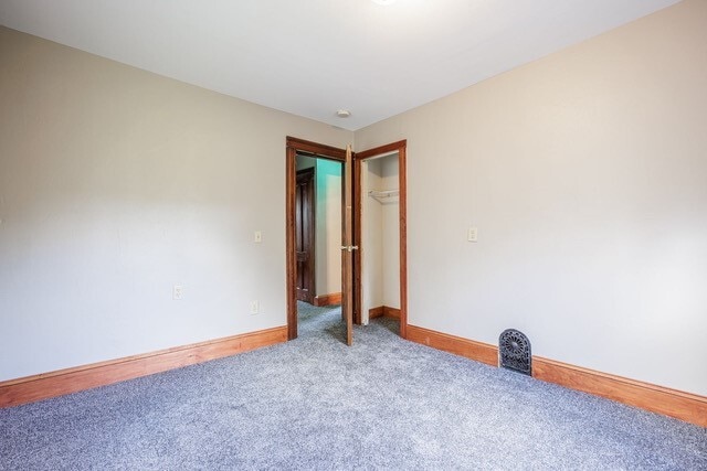 Building Photo - 12 Benton St