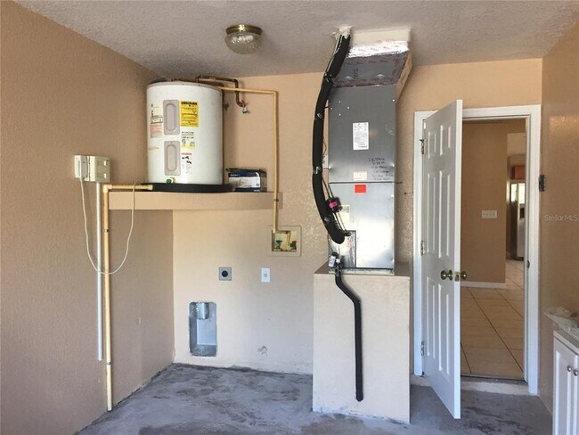 Building Photo - 4309 Longshore Dr