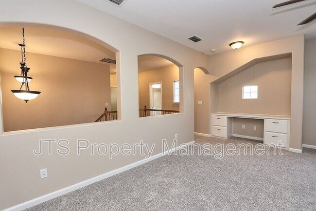Building Photo - 2040 San Esteban Cir