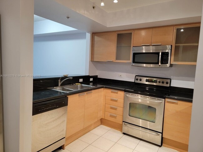 Building Photo - 140 S Dixie Hwy