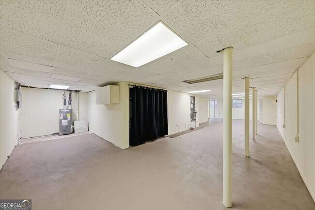 Building Photo - 8435 E Campbellton St