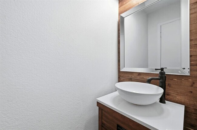 Building Photo - 8508 Kansas River Dr