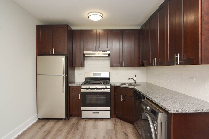 Building Photo - 727 Saint Johns Ave