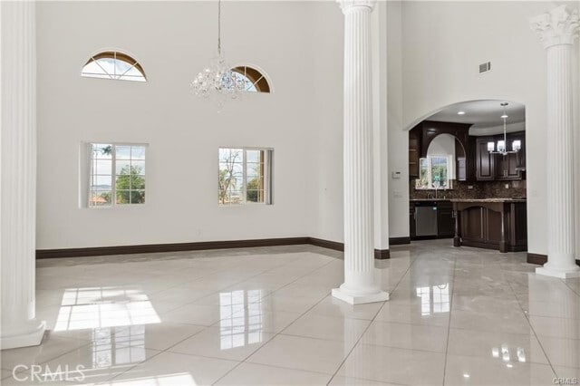 Building Photo - 3865 Del Rosa Ave