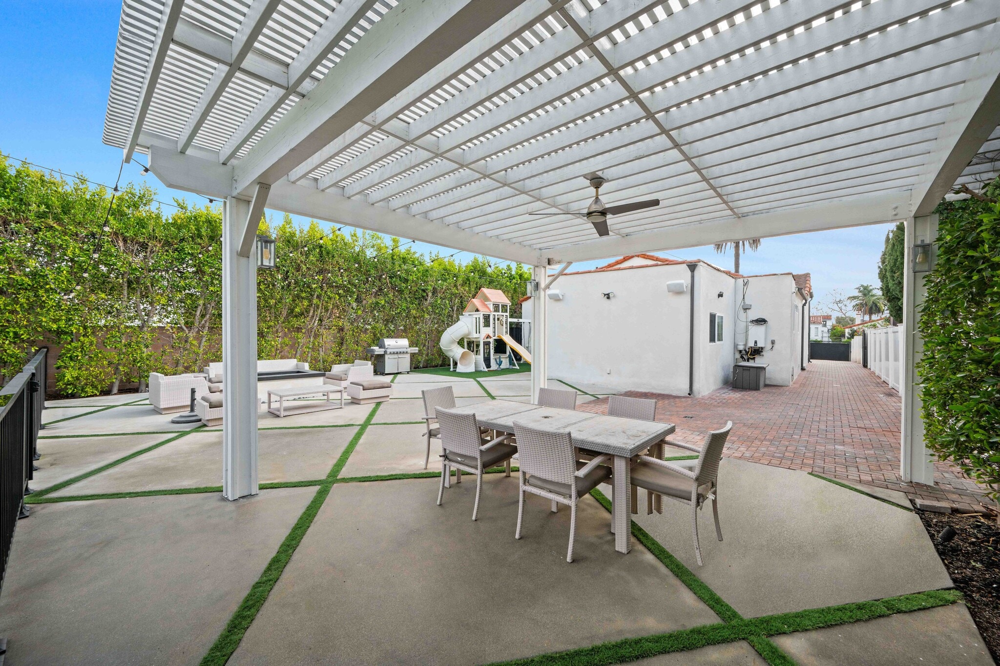 Building Photo - 1621 Hi Point St