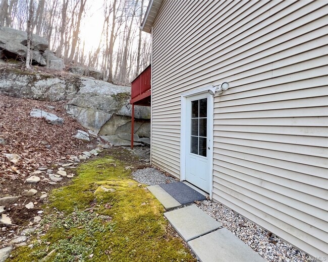 Building Photo - 330 Horsepound Rd