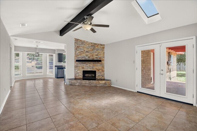 Building Photo - 4109 Fonvilla Cir
