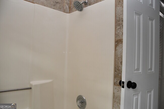 Building Photo - 5932 Homestead Cir