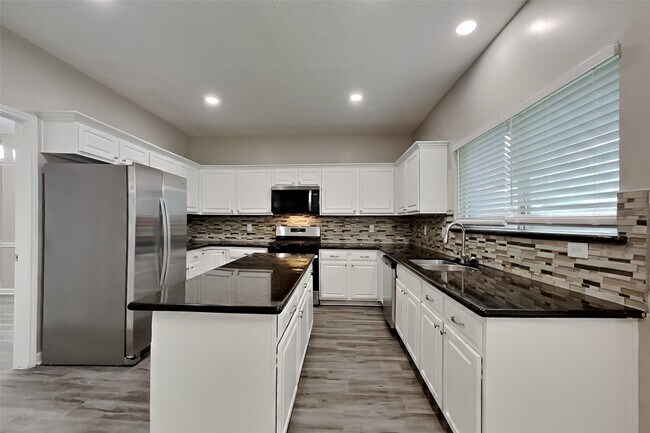 Building Photo - 16306 Ash Point Ln