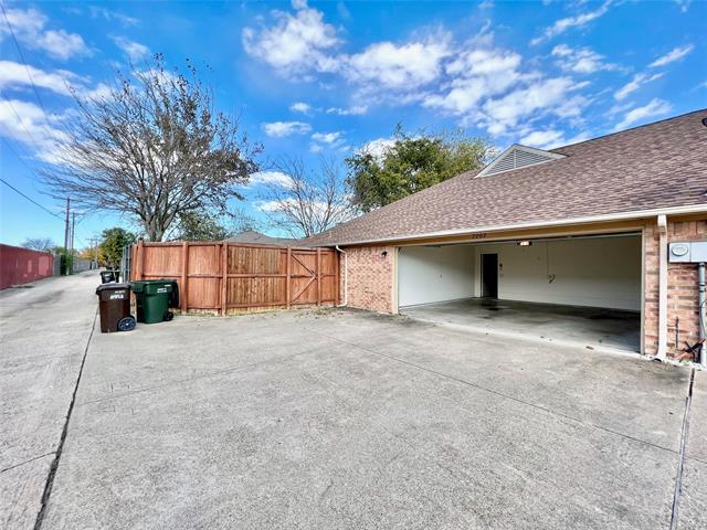 Building Photo - 2203 Promontory Point