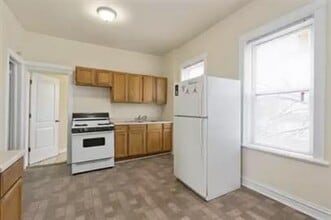 Building Photo - 7556 S Champlain Ave