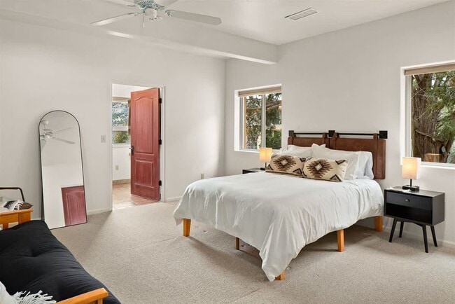 Building Photo - 123 Devils Kitchen Dr