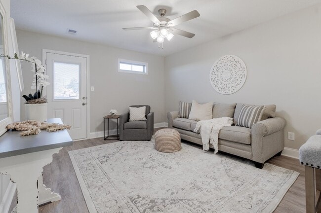 Building Photo - 1000 Henry Pl Blvd