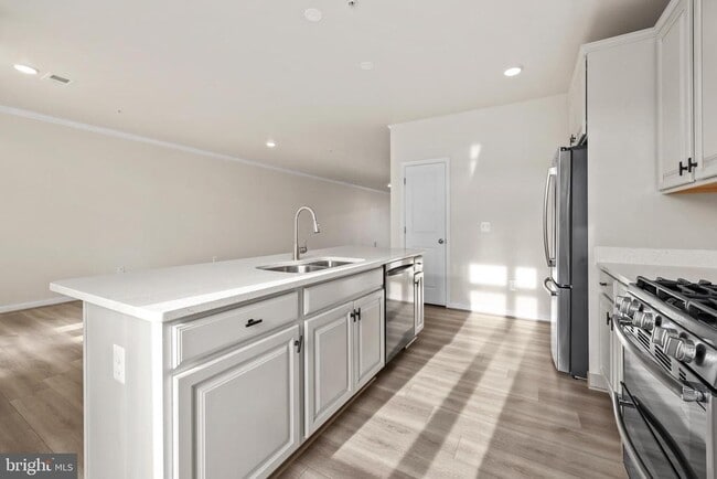 Building Photo - 1010 Ribbon Limestone Terrace SE