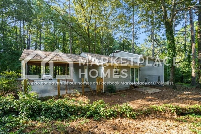 Building Photo - 1051 Scott Rd