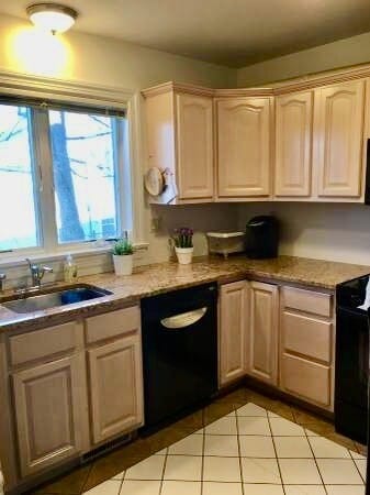 Building Photo - Rye Townhouse- 3 Bedroom  2.5 Baths $5985 Near Train & Town