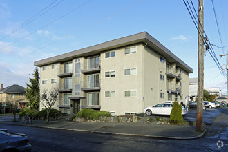 Building Photo - Stonebridge Apartments - Convenient locati...