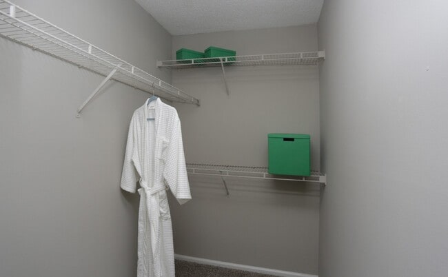 Building Photo - 115 Caledon Ct