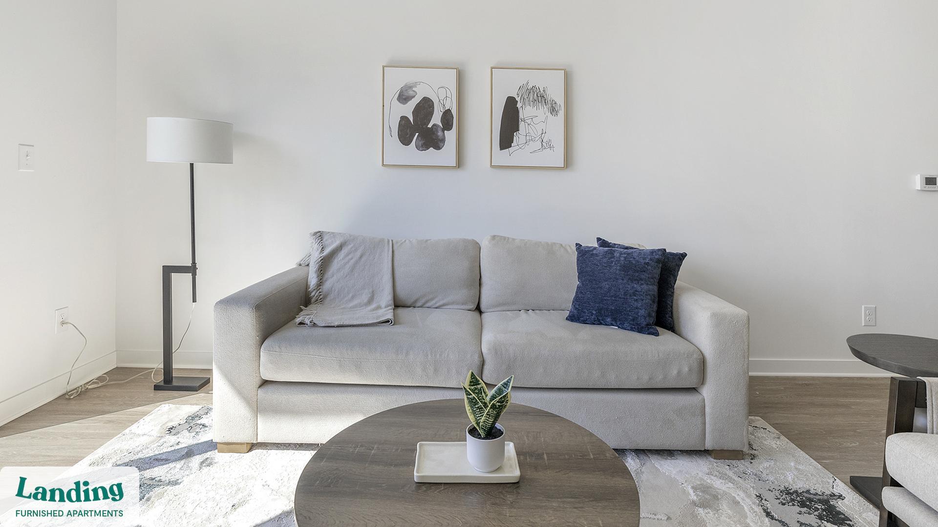 Building Photo - 2708 Old Lebanon Pike