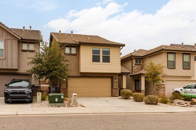 Building Photo - Beautiful Desert Canyon 4 Bedroom / 2.5 Bathroom / 2 Car Garage available NOW